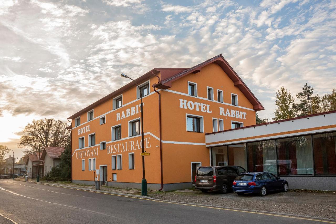 Hotel Rabbit Trhovy Stepanov Eksteriør bilde