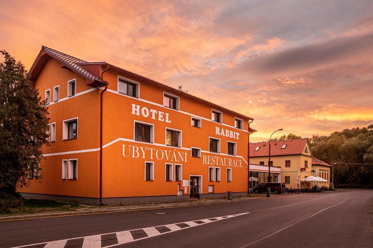 Hotel Rabbit Trhovy Stepanov Eksteriør bilde