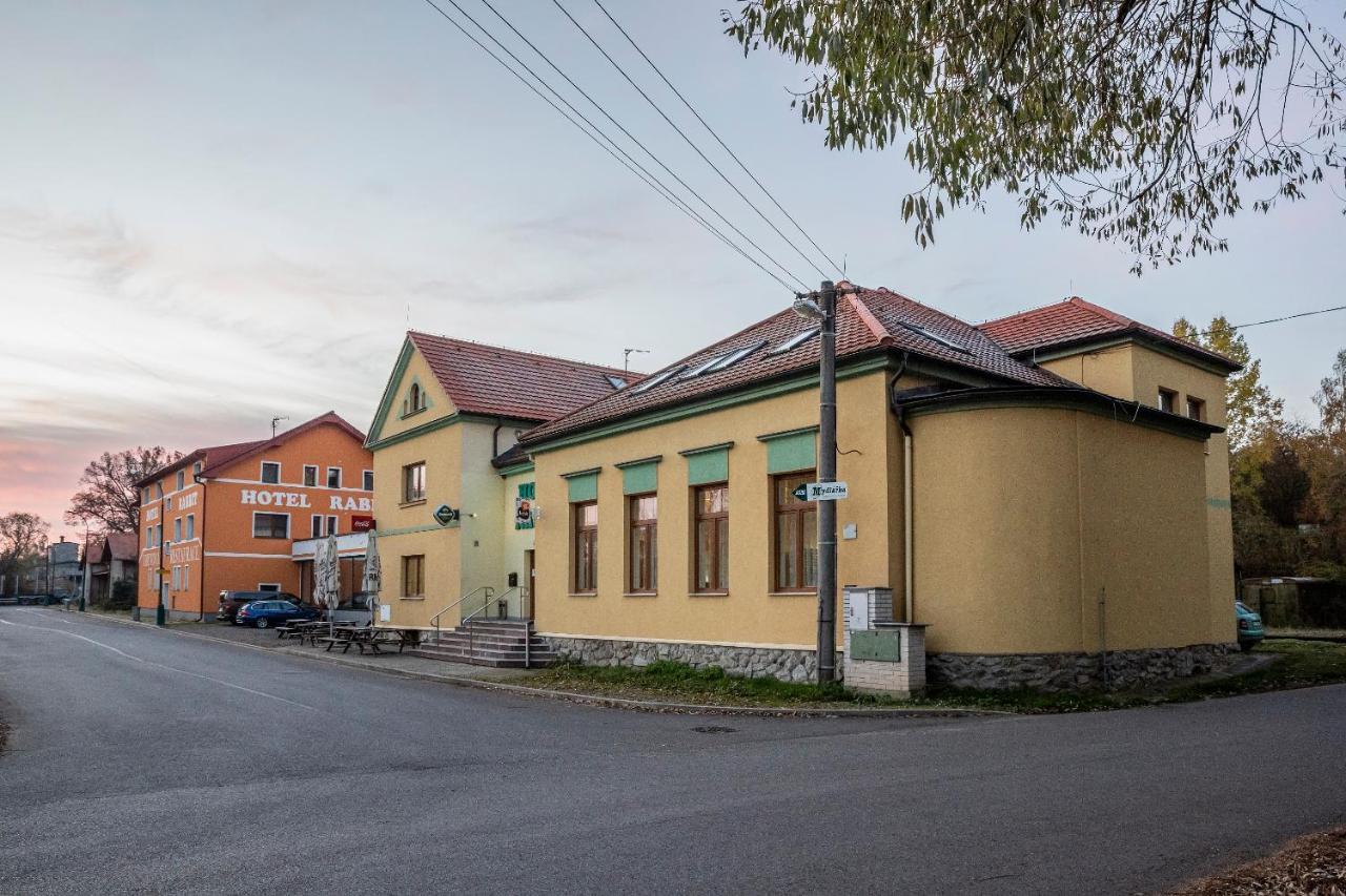 Hotel Rabbit Trhovy Stepanov Eksteriør bilde